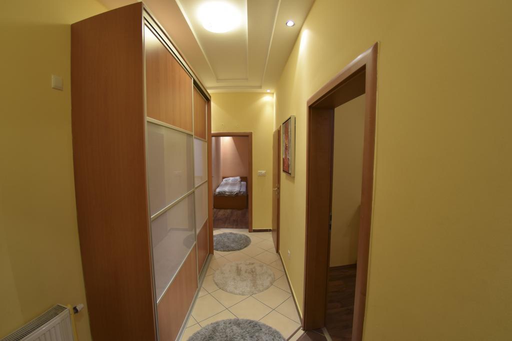 Centrum Apartments-Pr Pristina Exterior foto